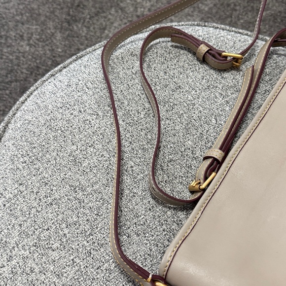 NWT - Dooney & Bourke beautiful Florentine leather - Picture 7 of 13